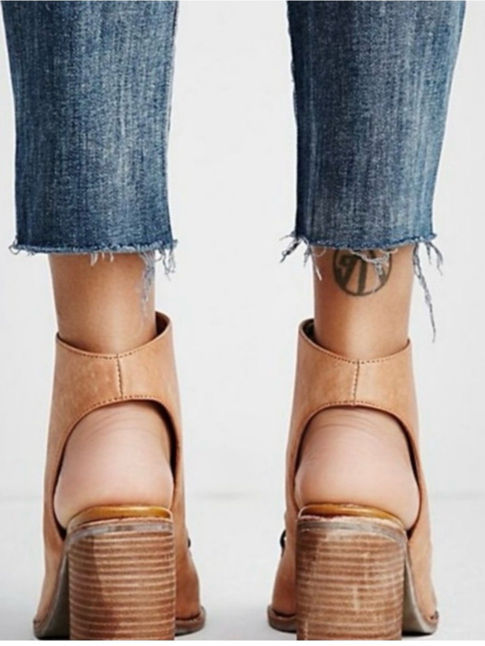 Jeffrey Campbell x Free People Lace-Up Open-Toe Leather Heels in Tan - Picture 14 of 16